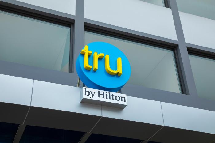 tru by hilton lang son city centre