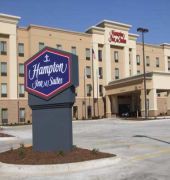 hampton inn and suites peoria at grand prairie il