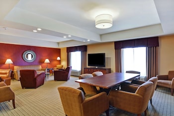 hampton inn and suites peoria at grand prairie il