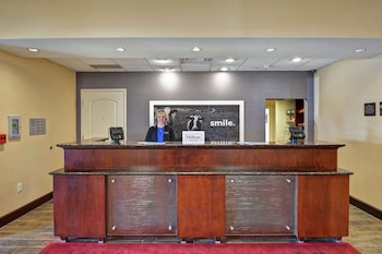 hampton inn and suites peoria at grand prairie il