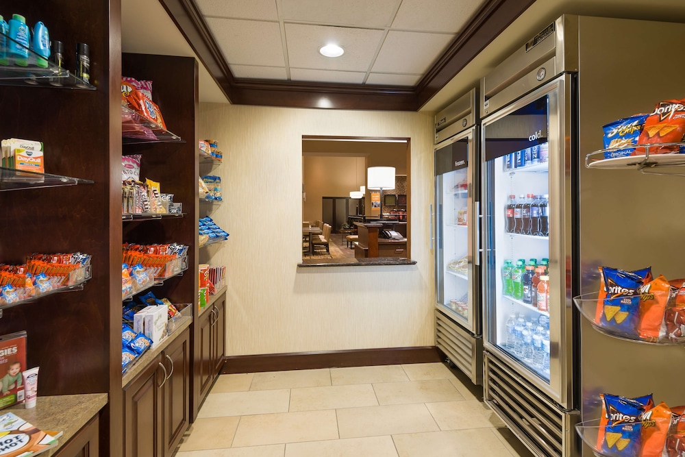 hampton inn and suites peoria at grand prairie il