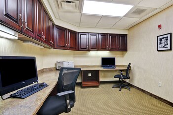 hampton inn and suites peoria at grand prairie il