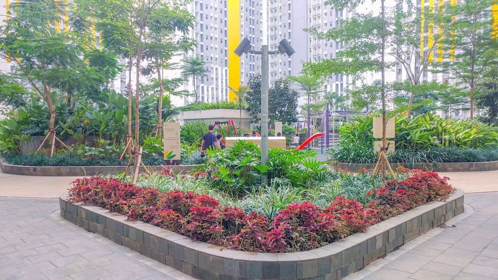 modern furnished 3br at springlake summarecon bekasi apartment