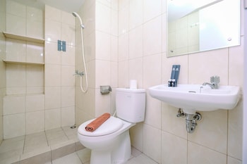 modern furnished 3br at springlake summarecon bekasi apartment
