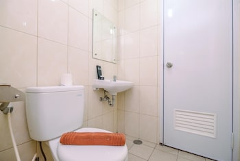 modern furnished 3br at springlake summarecon bekasi apartment
