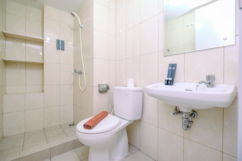 modern furnished 3br at springlake summarecon bekasi apartment