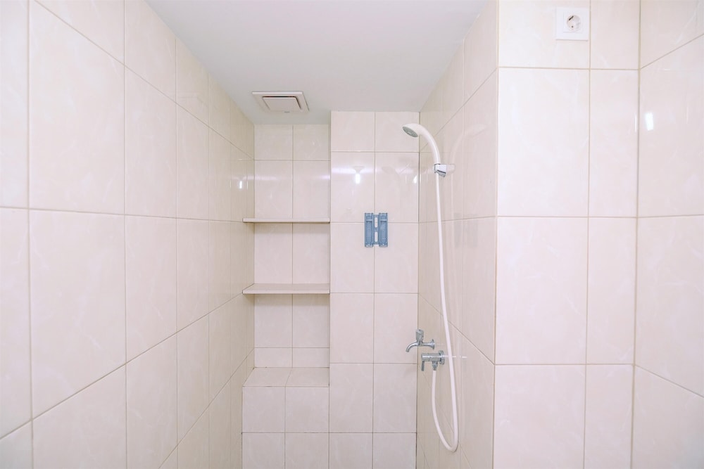 modern furnished 3br at springlake summarecon bekasi apartment