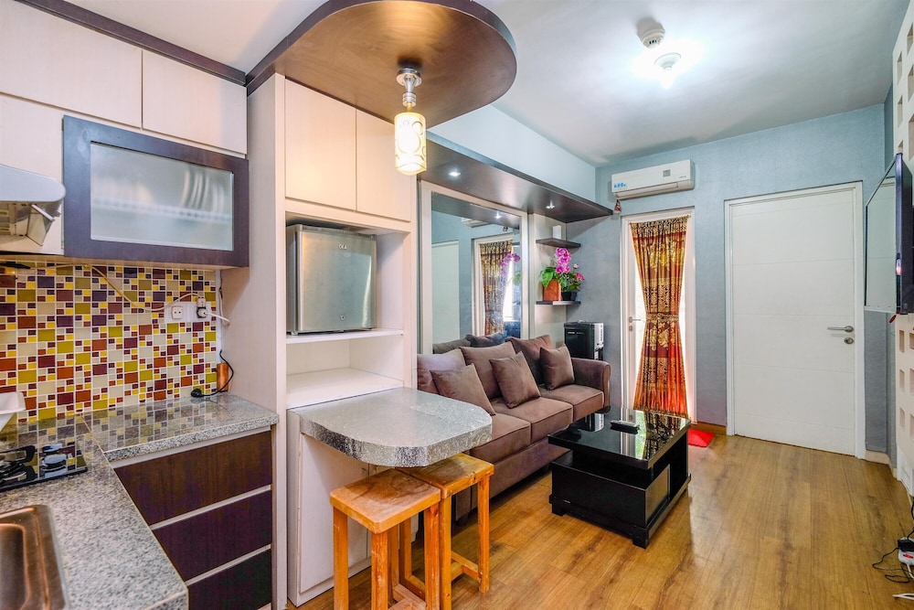 modern furnished 3br at springlake summarecon bekasi apartment