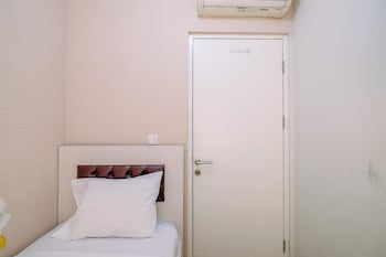 modern furnished 3br at springlake summarecon bekasi apartment