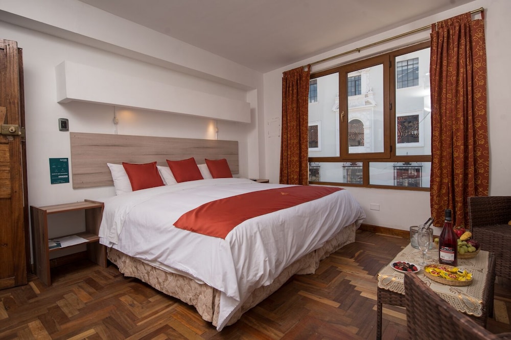 intiwatana hotel boutique