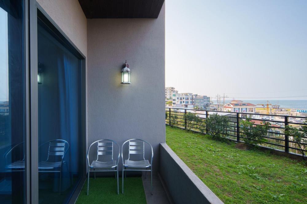 jeju frame spavill pension