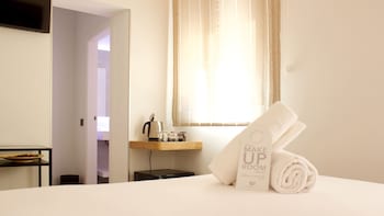 woohoo rooms boutique sol