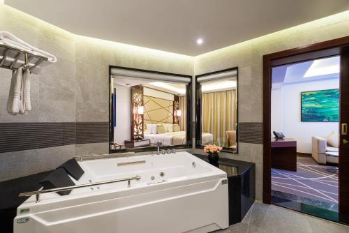 blue diamond hotel