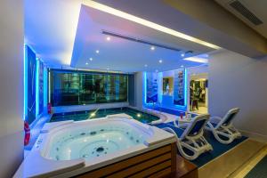 blue diamond hotel