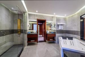 blue diamond hotel