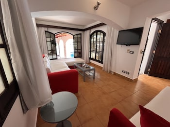 el pacha suites sharm sanafir hotel