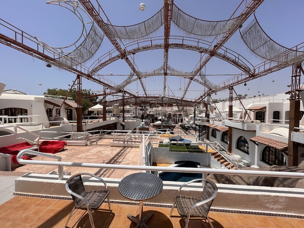 el pacha suites sharm sanafir hotel