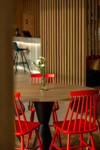 hampton by hilton poznan swarzedz