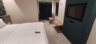 Natraj Guest House,,2 star