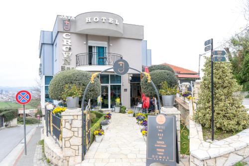 jata crown hotel