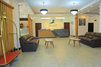 black horse hotel apartment