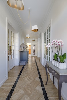 L'hotel Particulier - Paris Asnieres,17 Rue Franklin,4 star