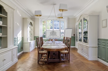 L'hotel Particulier - Paris Asnieres,17 Rue Franklin,4 star