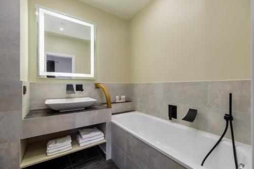 lhotel particulier paris asnieres