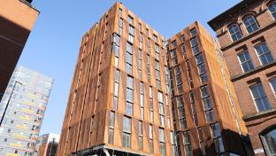quay apartments manchester