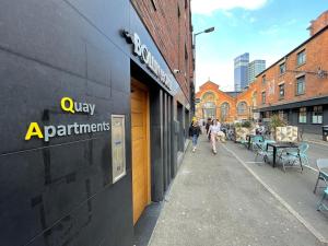 quay apartments manchester