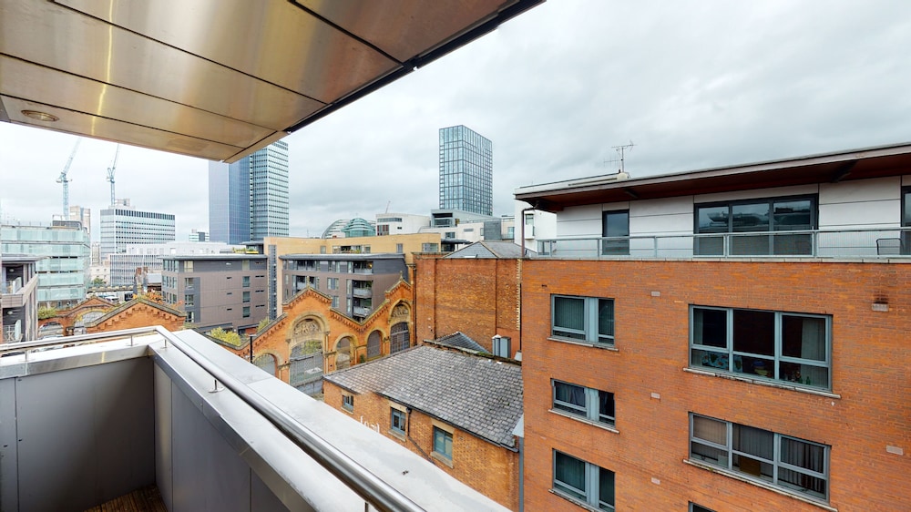 quay apartments manchester