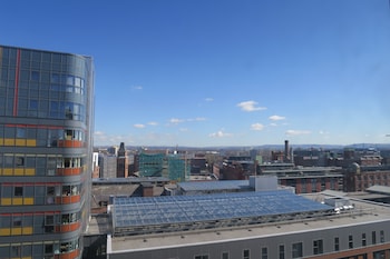 quay apartments manchester