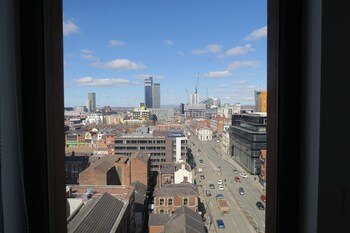quay apartments manchester