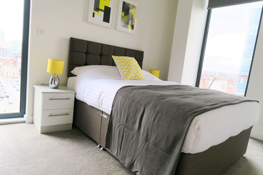 quay apartments manchester
