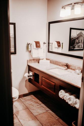 cobblestone hotel and suites international falls