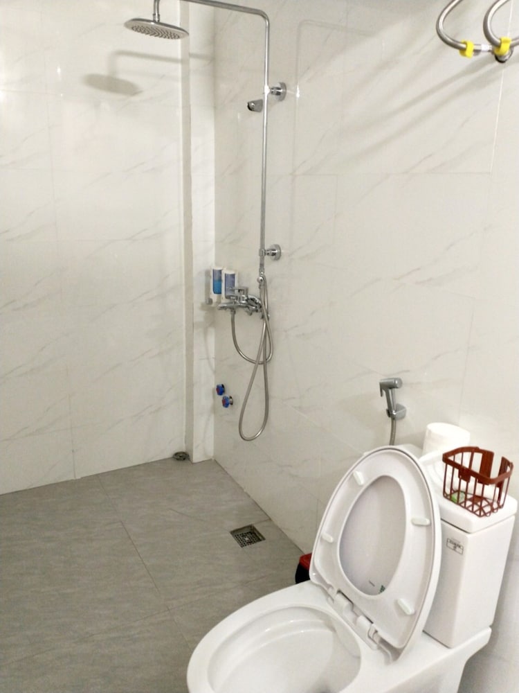 ngoc khanh hotel