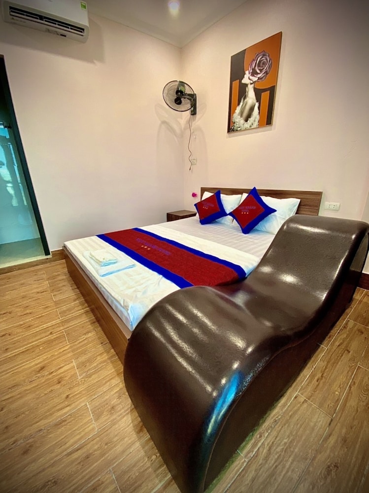 ngoc khanh hotel
