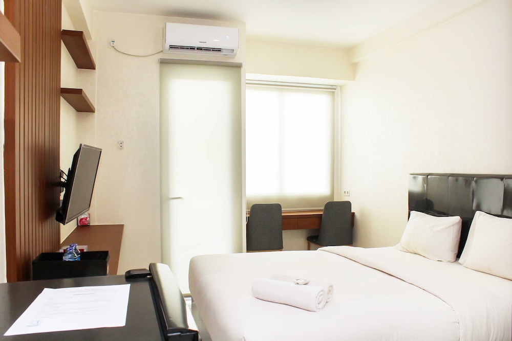 nice and elegant studio at riverview jababeka apartment