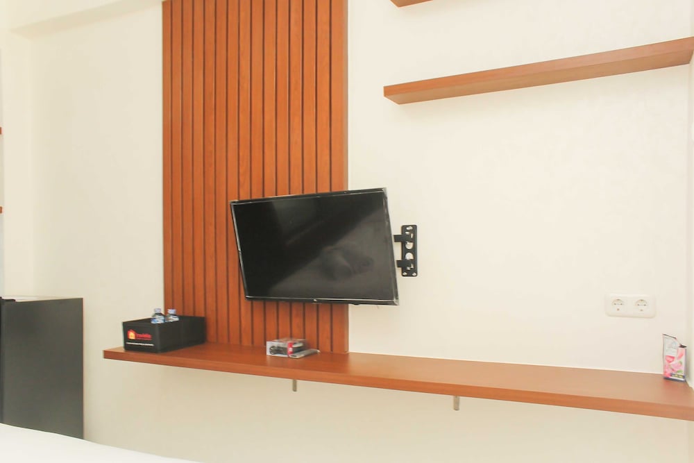 nice and elegant studio at riverview jababeka apartment