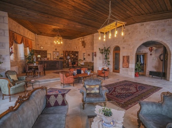 kalsedon cave suites