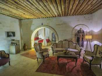 kalsedon cave suites