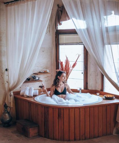 kalsedon cave suites