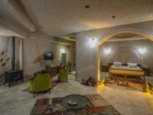 kalsedon cave suites