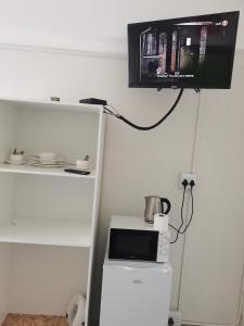 monument western guesthouse