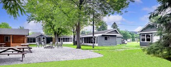 Big River Escape Riverside Cabins,,3 star