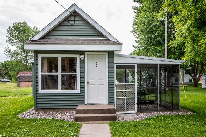 big river escape riverside cabins