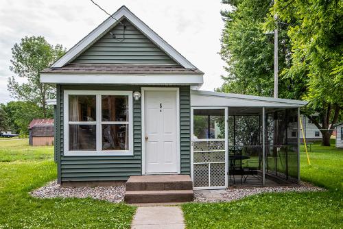 big river escape riverside cabins