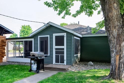 big river escape riverside cabins