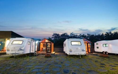 pohang guryongpo unis bada caravan