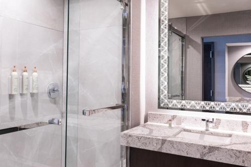 renaissance oklahoma city downtown bricktown hotel